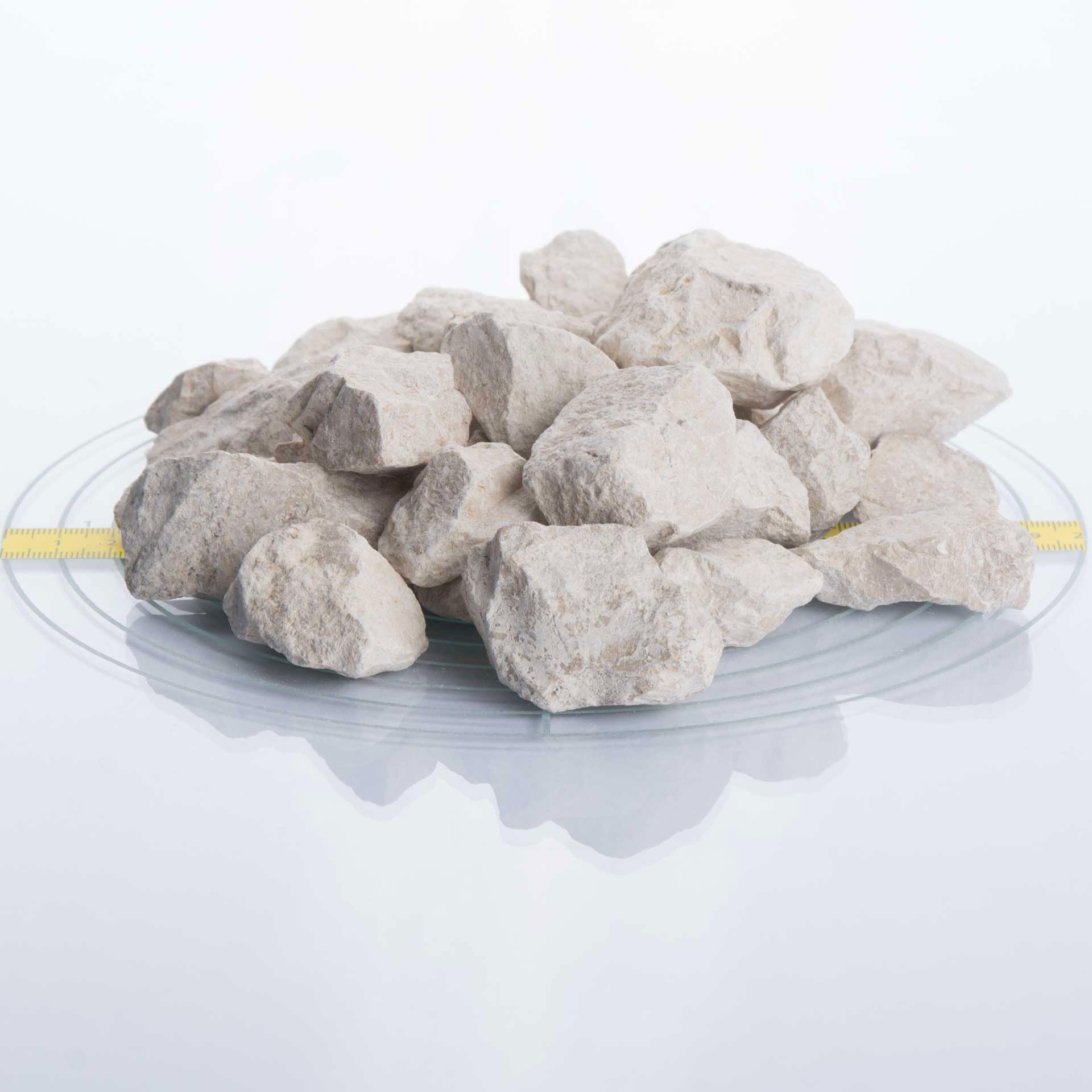 Schicker Mineral Kalk Ziersplitt beige 25 kg, Kalksplitt Yellow Sun, Deutscher Naturstein, farbecht, witterungsbeständig, ideal zur Gartengestaltung, Fassadenschutz, Schotter (Kalk Splitt, 22-32 mm)