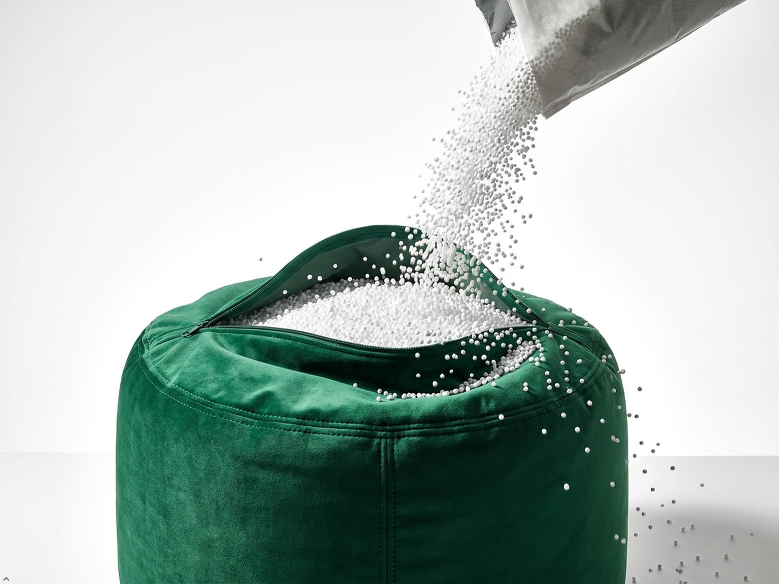 D. & D. Poliestireno – Bolsa de perlas de poliestireno expandido para relleno de puf, sillones, cojines, 2 a 8 mm – Bolas para relleno de puf (100 litros)