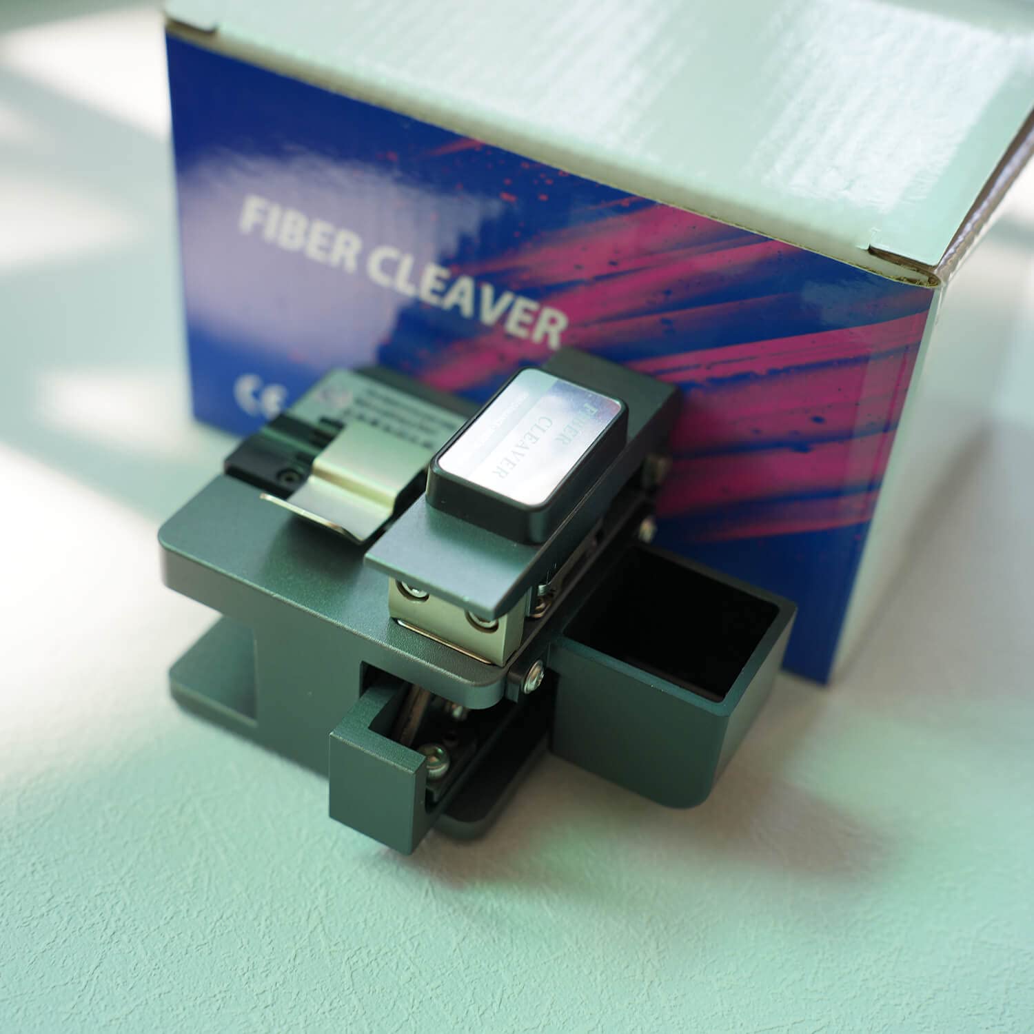 TM20 Cliveuse Fibre Optique avec fixation 3 en 1 et rail coulissant à rebond automatique, Fiber Cleaver fibre optique de haute précision avec conception de fibre anti-rupture