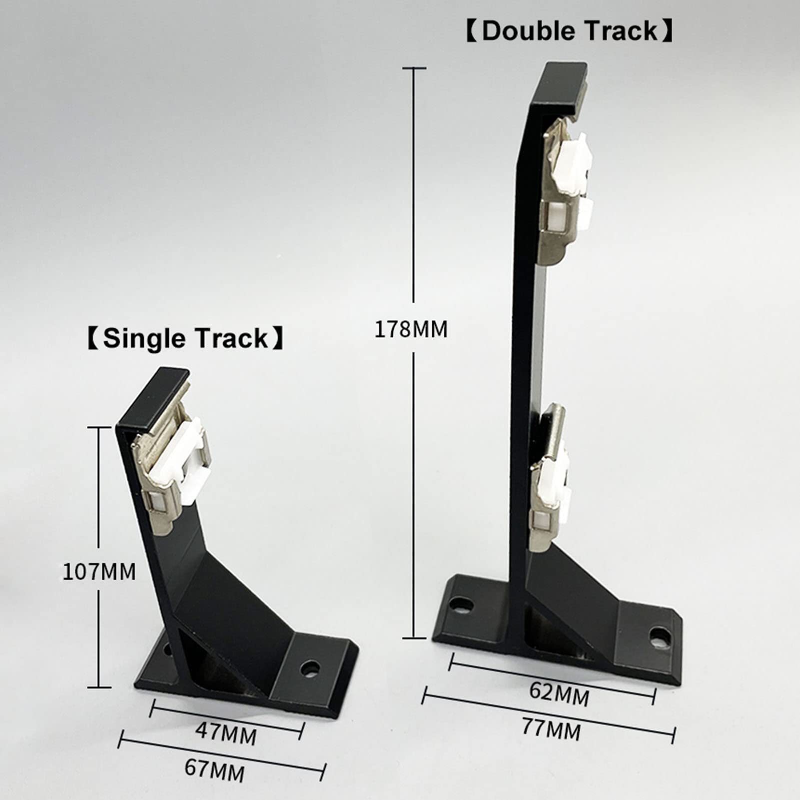 Cette Tringle à Rideaux Romaine 2 en 1 Ultra-résistante de 3 m, à Fixation Murale Simple, est idéale pour séparer Une pièce. Ses élégantes Barres Grises en Font Une Solution de décoration in