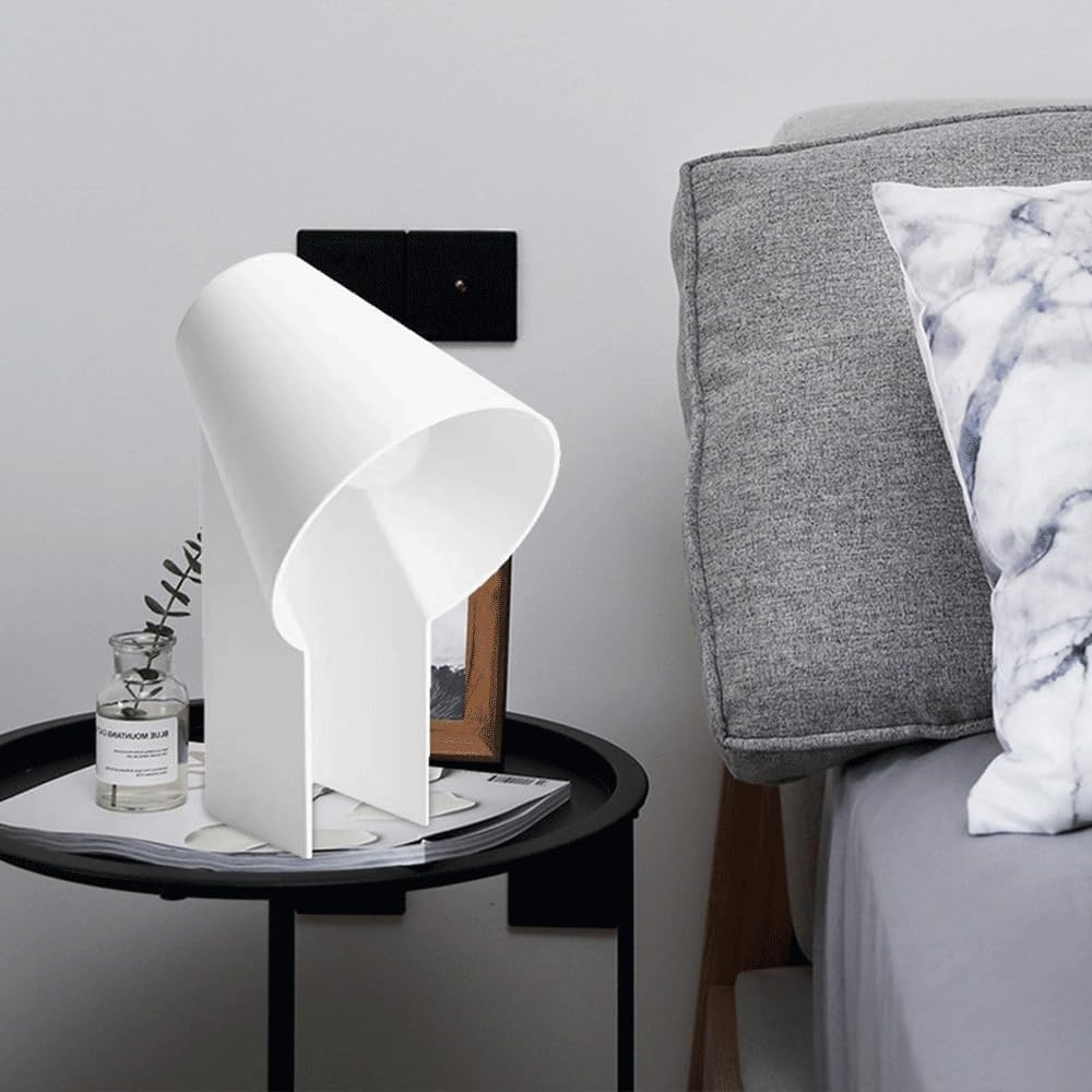 Design creativo per camera da letto, comodino, studio, soggiorno, divano, moderno, in metallo, lampada da tavolo campione (bianco)
