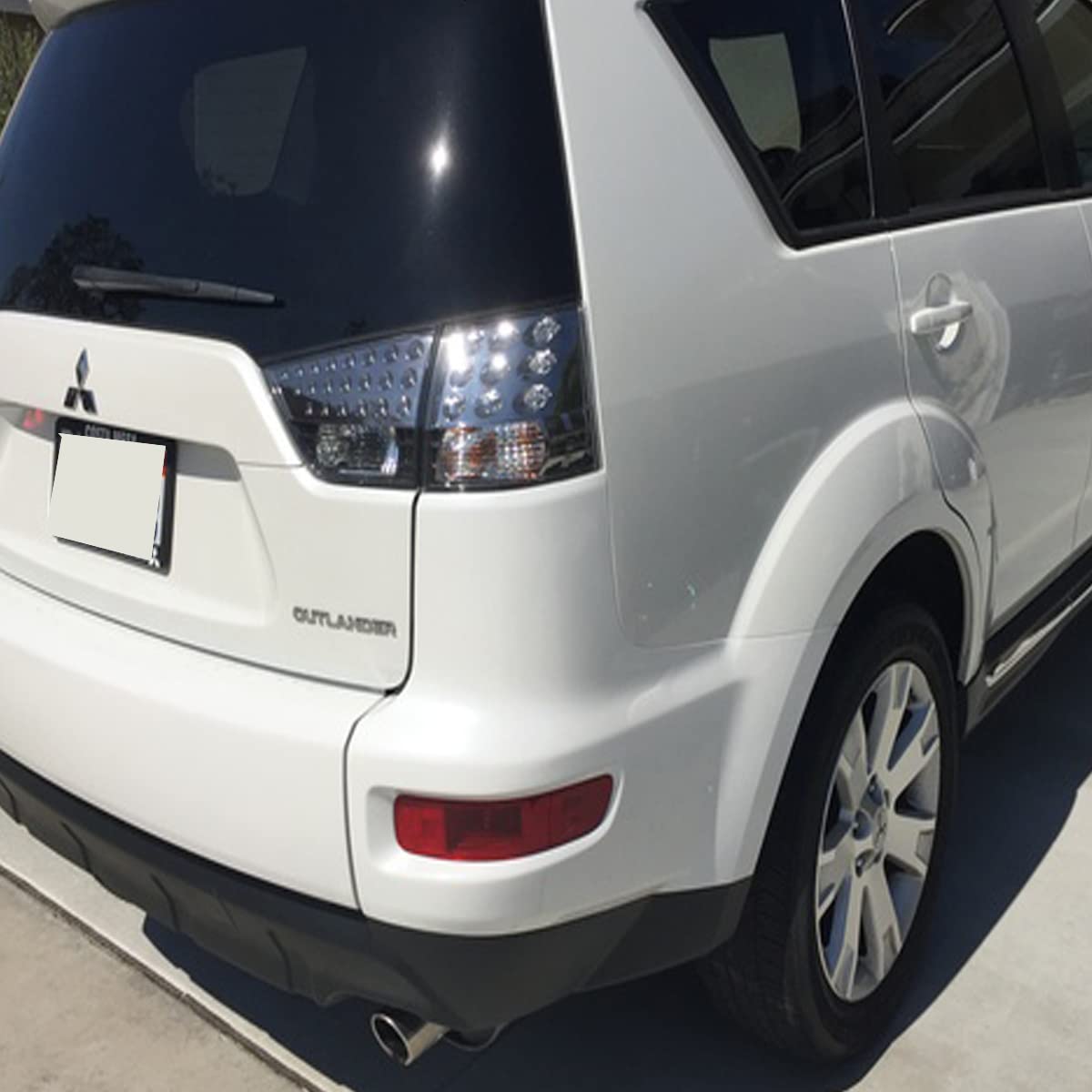 Right Rear Bumper Side Marker Light For Mitsubishi Outlander 2007-2012 - 21W Bulb Included