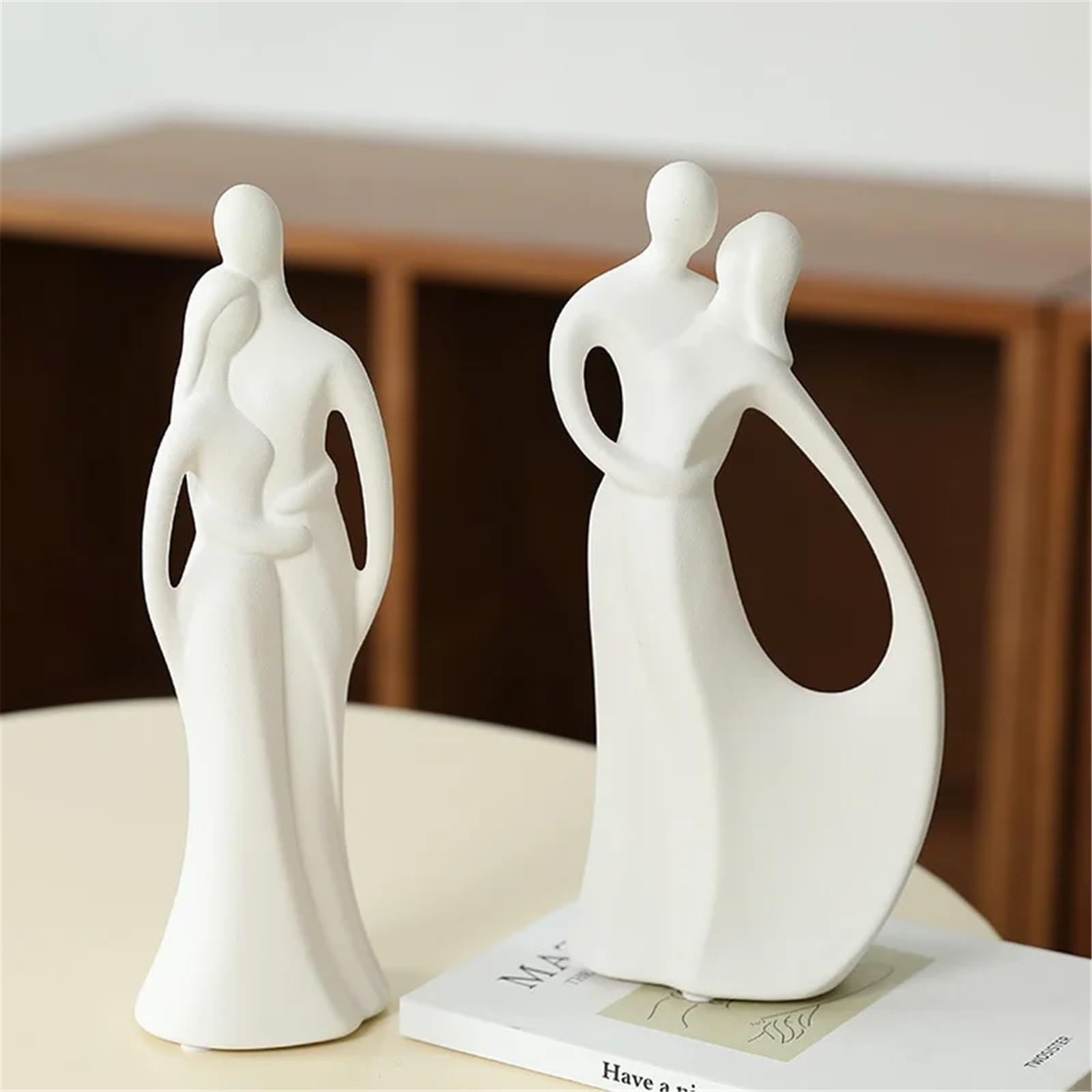 Coppia di sculture in Ceramica, Statue Moderne, sculture romantiche Moderne, Decorazioni per la casa, Statuette, Decorazioni per Matrimoni, Regali per Il Soggiorno, anniversari, proposte di