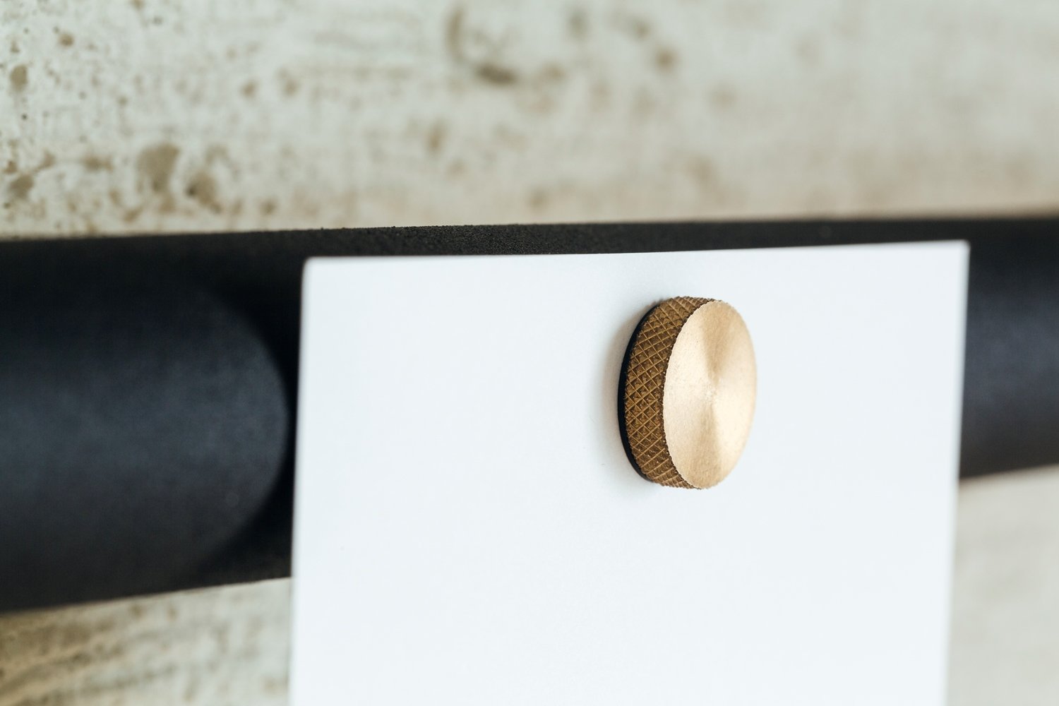 Amazon｜DRAW A LINE トレイ ブラック サイズ:幅23×奥行29×高さ6cm  