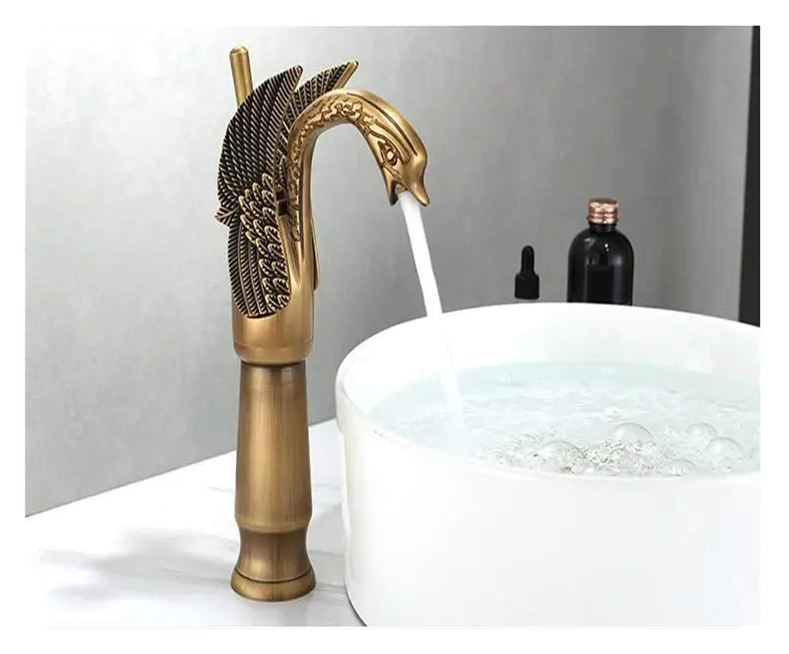 Robinet de lavabo anti-éclaboussures haut pour éliminer le désordre sur l'évier