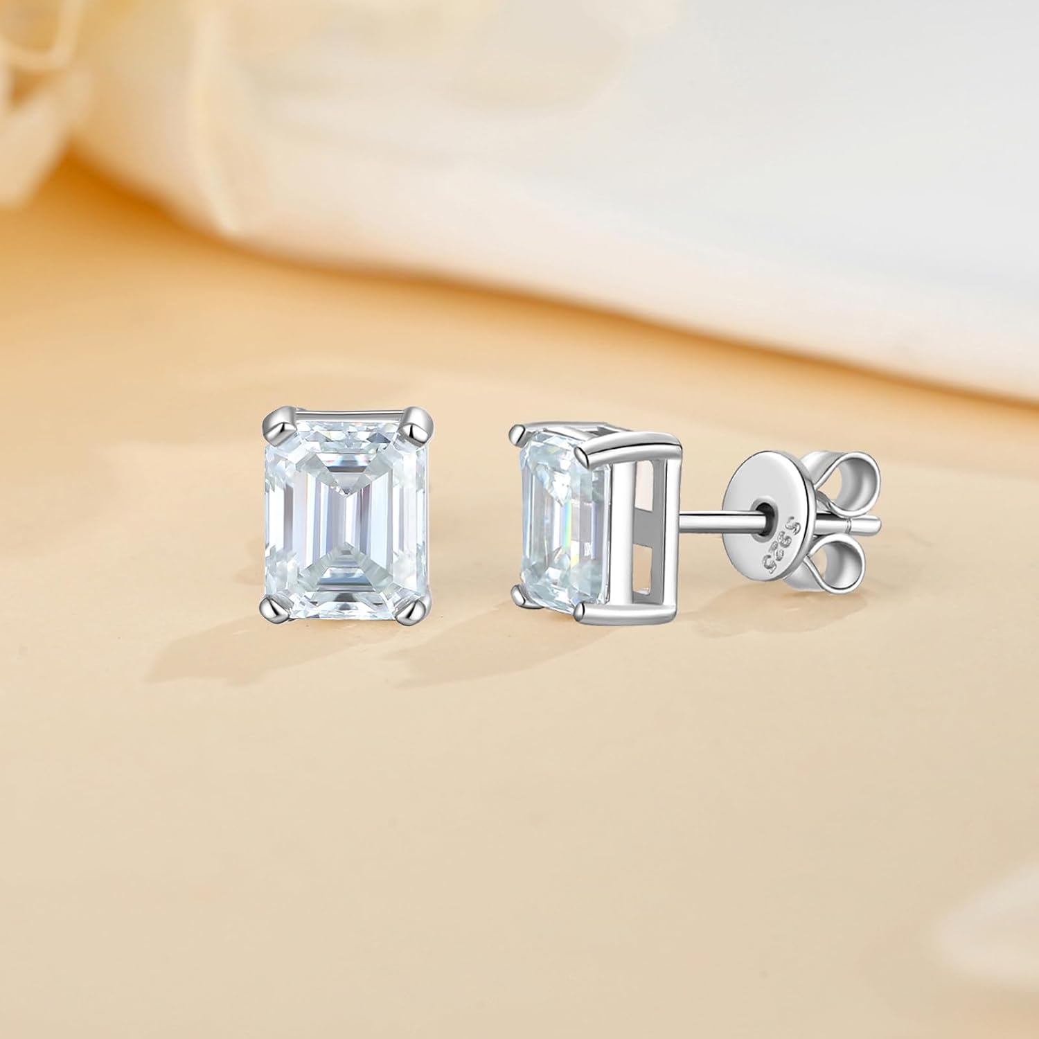 Emerald Cut Moissanite Stud Earrings for Men Women, 925 Sterling Silver 6 * 8MM 4Carat Earrings Hypoallergenic White Gold Jewelry Gifts For Christmas Bithday Wedding