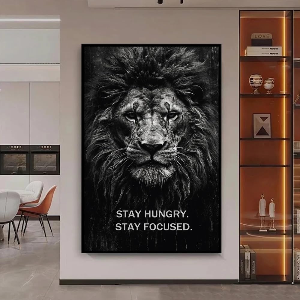 Cuadro moderno de león en lienzo - Póster motivacional con la frase "Mantente hambriento. Mantente enfocado." - Ilustración de león en blanco y negro (80x120cm/Sin marco)