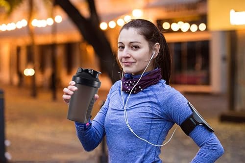 Miniatura 6 de Shaker Bottle - Batido de proteínas y botella agitadora de 16 onzas13.5 fl oz con bolas batidoras, plástico sin BPA (azul + morado (2 unidades)