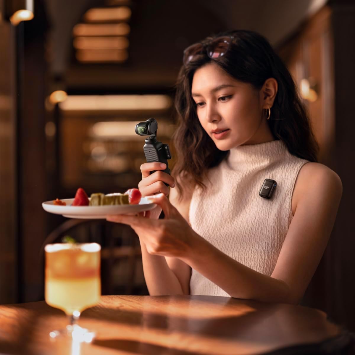DJI Osmo Pocket 3 Kreativ Combo, 4K Vlog Kamera mit 1-Zoll-CMOS, 4K/120 fps, 3-Achsen-Stabilisierung, schnelles Scharfstellen