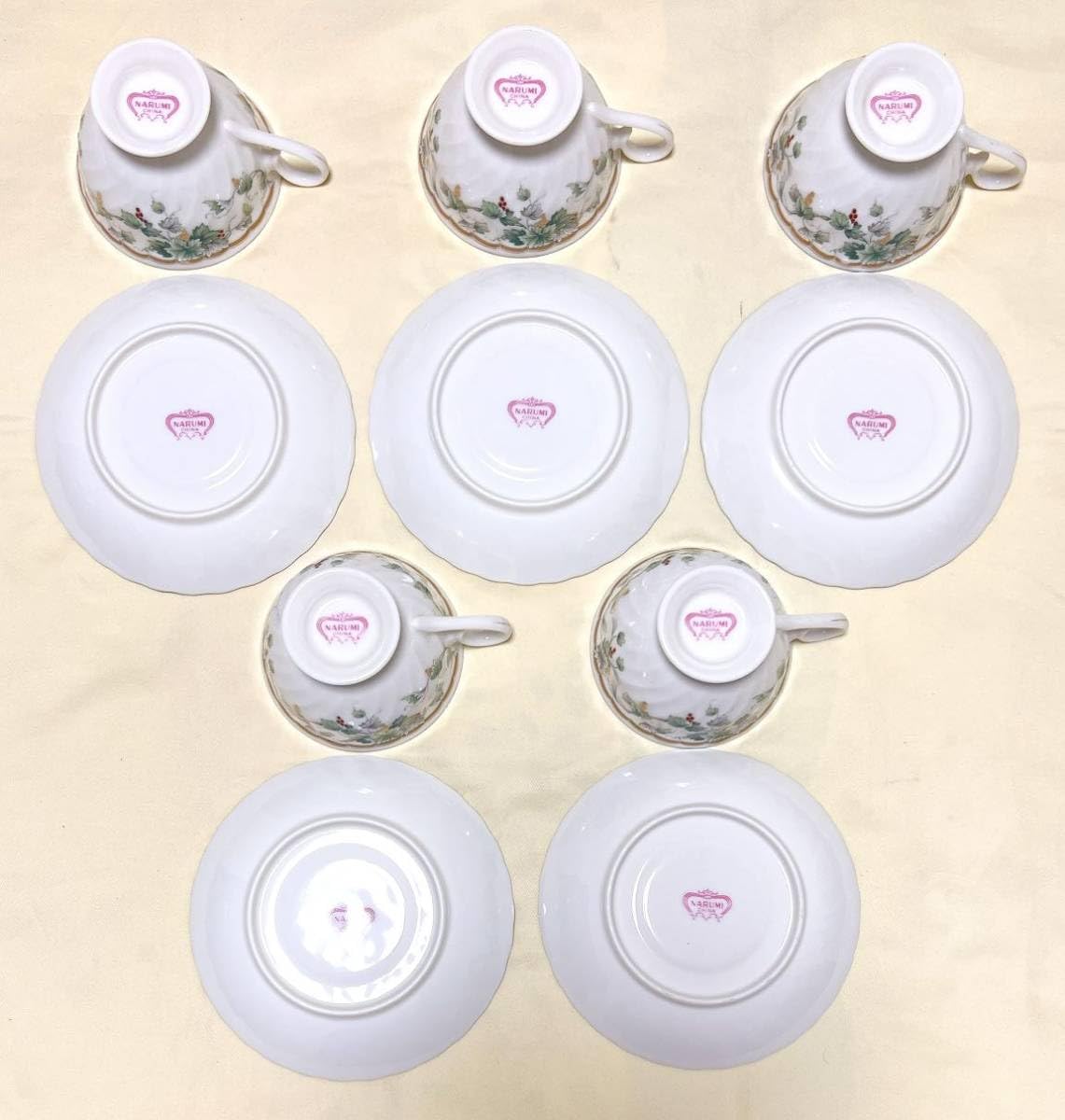 Amazon.co.jp: NARUMIナルミ 金彩ぶどう柄カップ＆ソ－サ－＆皿＆ケ