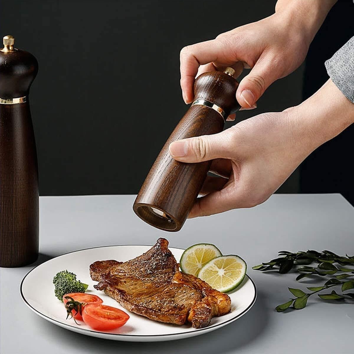 Electric Salt and Pepper Grinder Set, Battery Operated Automatic Spice Mill with Adjustable Coarseness, Stainless Steel Shaker(300g+190g)
