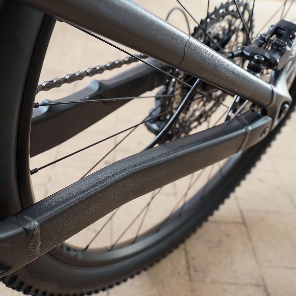 Reisel Design - Rear Frame Protection Guard for All Types of Bikes - 10-Piece Set, Easy Installation - Protection Against Scratches and Abrasion - Crystal Appearance