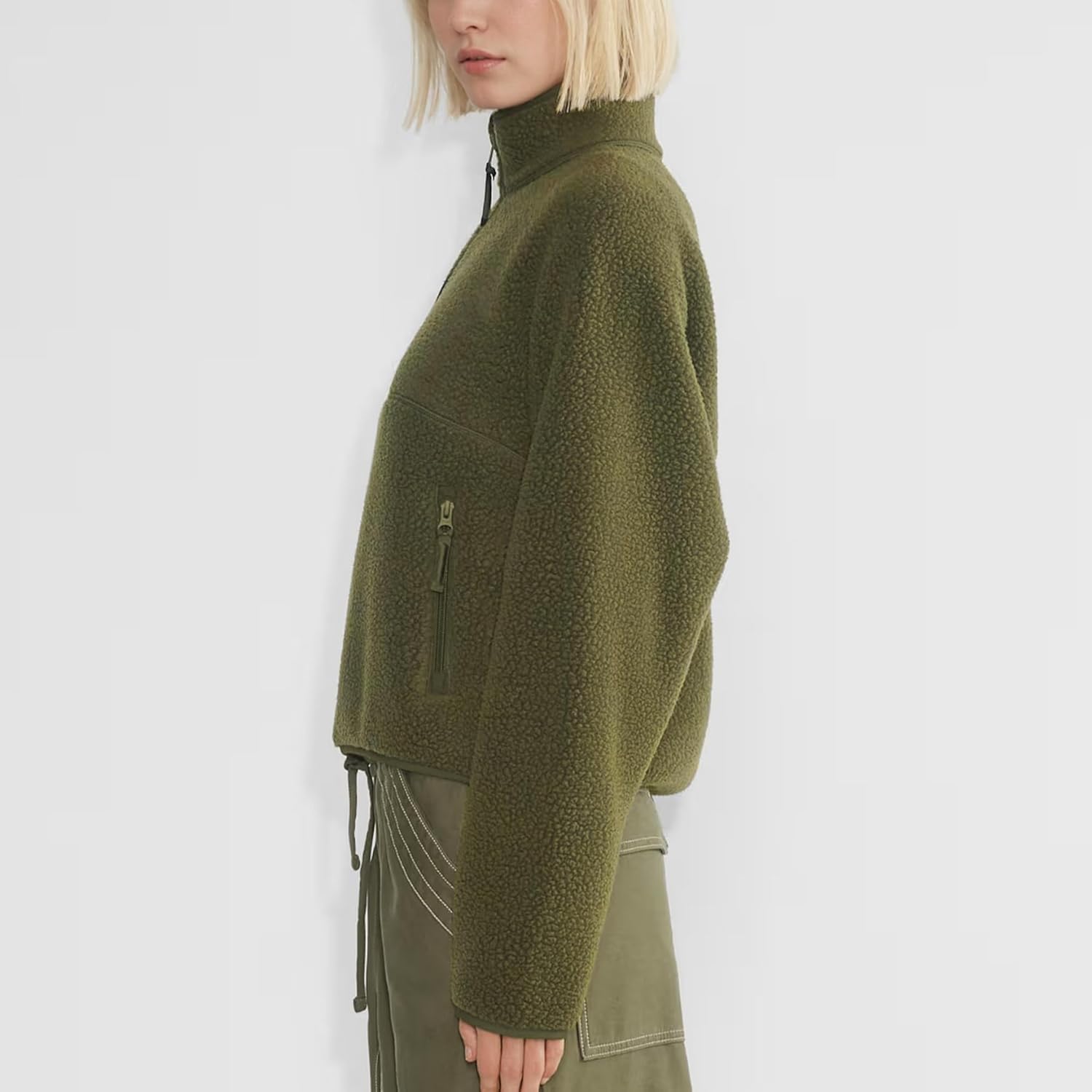 Womens Fleece Sweatshirts Cropped Half Zip Fuzzy Warm Sherpa Pullover Varsity Jackets with Zipper Pockets - Image 4