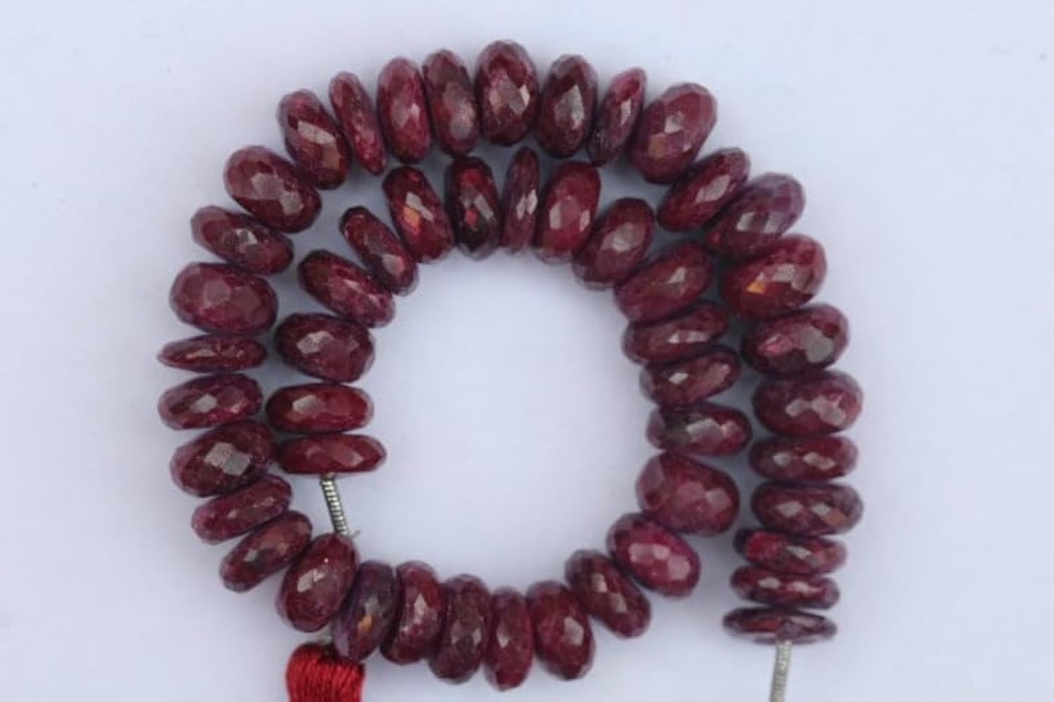 Perles de rubis naturel de 8-9mm facettées de haute qualité pour bijoux de luxe