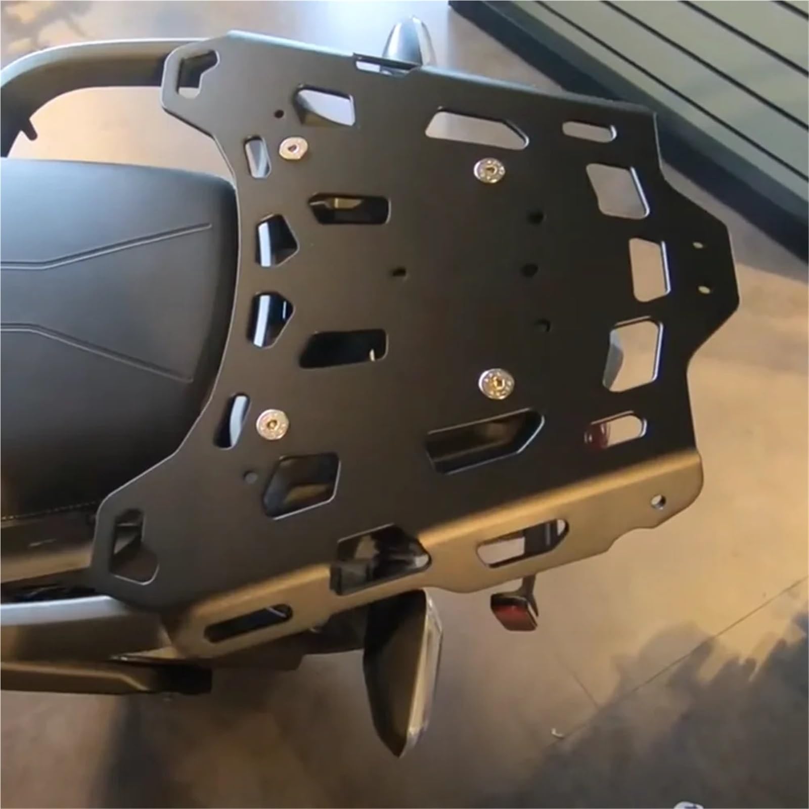 Uchwyt Topcase Pasuje do Triumph Tiger 900 Rally Pro GT 850 Sport Tylny bagażnik Półka wspornik bagażnika Tylna podpora motocyklowy Uchwyt Półki