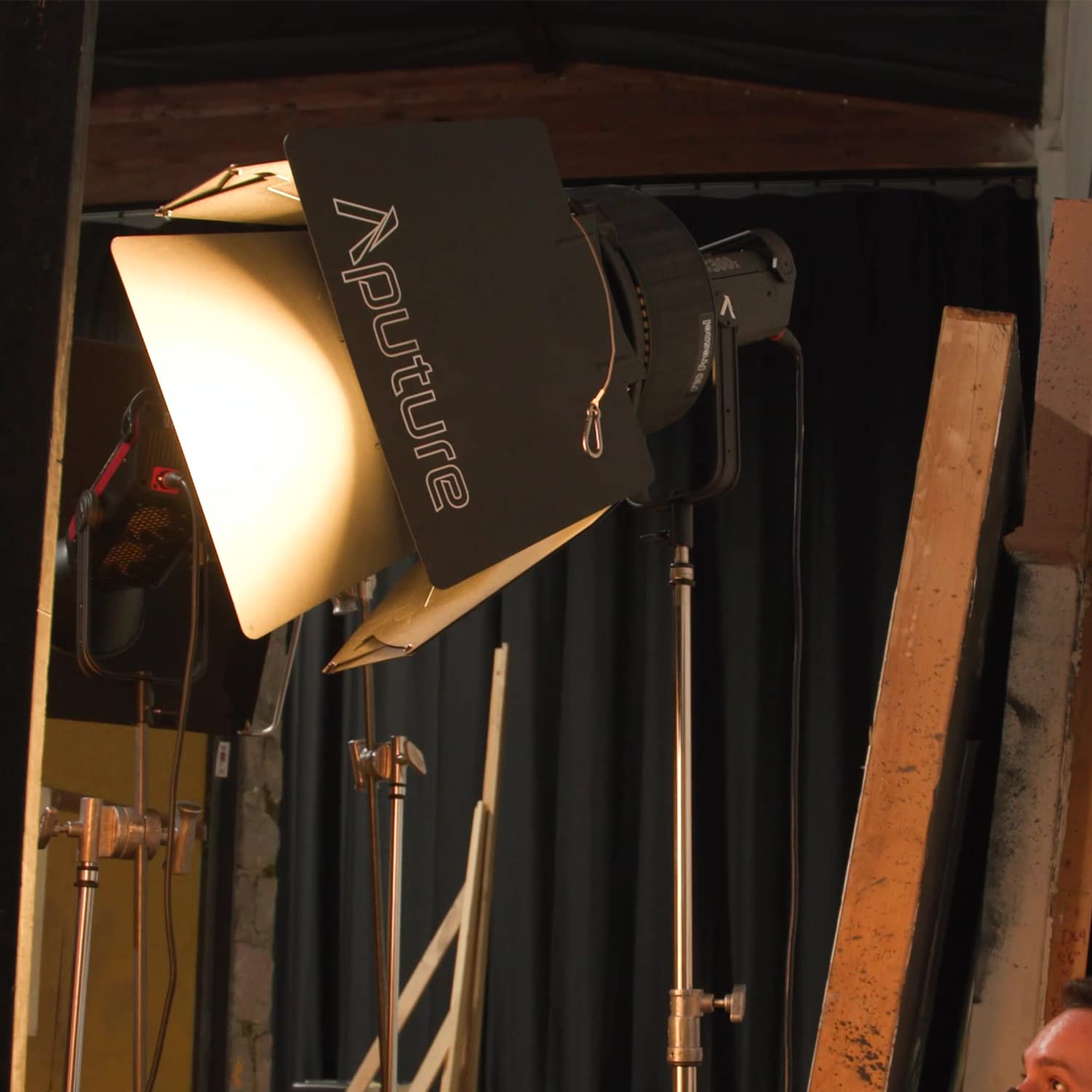Aputure F10 Barn-Doors - Porte da Fienile per LS 600 Series, LS 300 Series, LS 120 Series, Compatibili con Montaggio Bowens