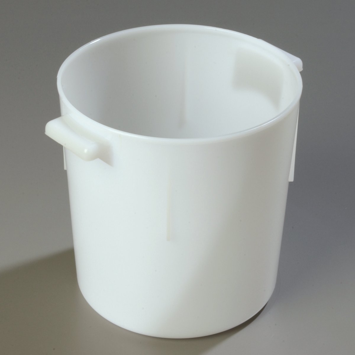 Carlisle FoodService Products Bain Marie Round Food Storage Container for Kitchens, Restaurants, Catering, Plastic, 6 Quarts, White