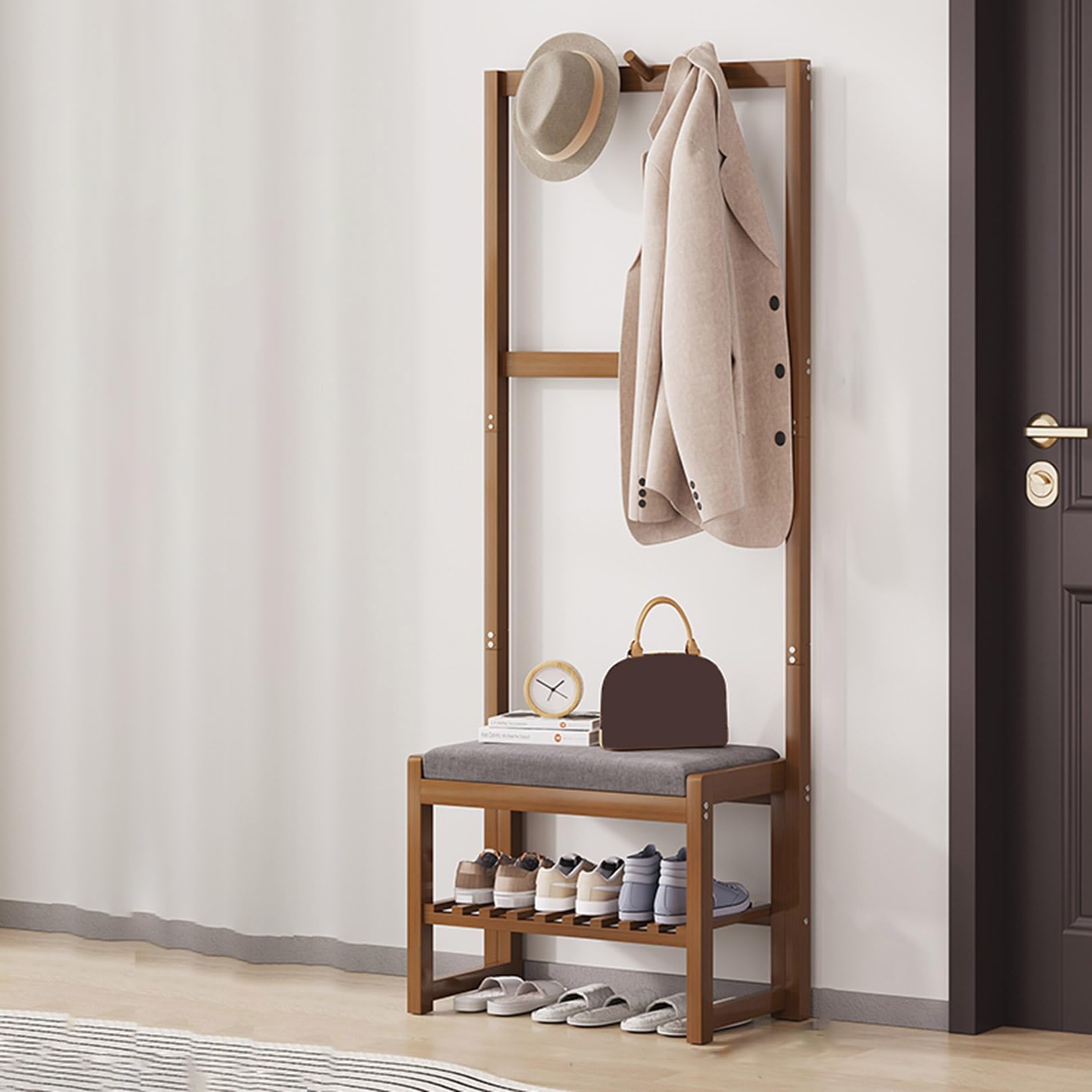Porte-manteau en bambou pour entrée étroite : finissez-en avec le désordre grâce au banc à chaussures