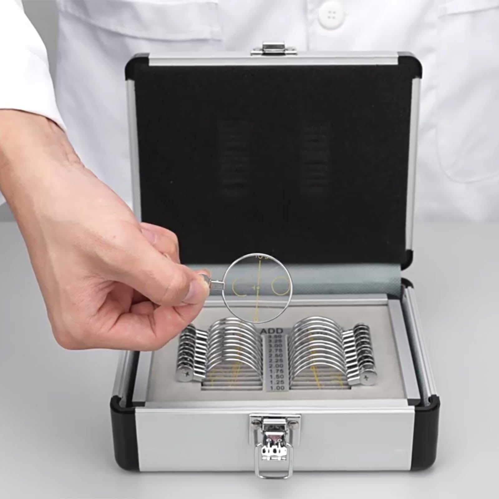 Ensemble de lentilles optiques - 22 lentilles d'essai ophtalmiques avec étui de rangement en aluminium pour la protection - Outils professionnels pour les tests oculaires en optométrie (L 21*17*8