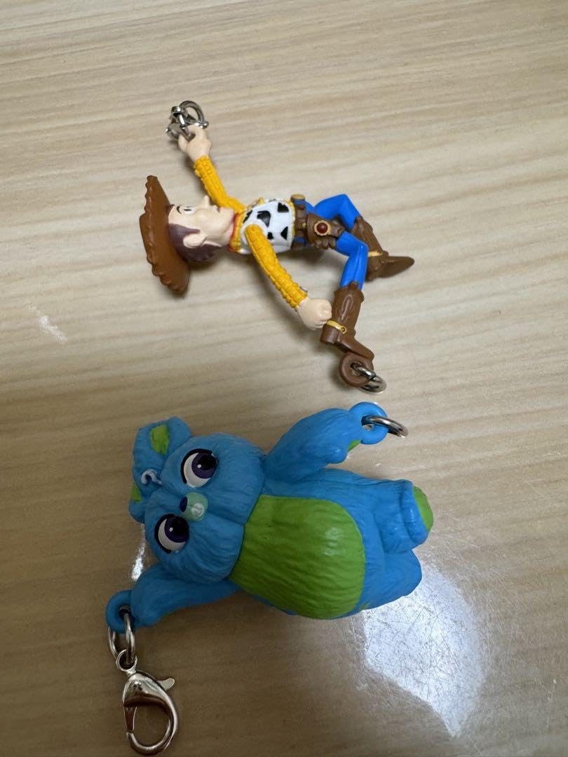 Amazon.co.jp: ゆらゆらつながるマスコット トイストーリー ウッディ