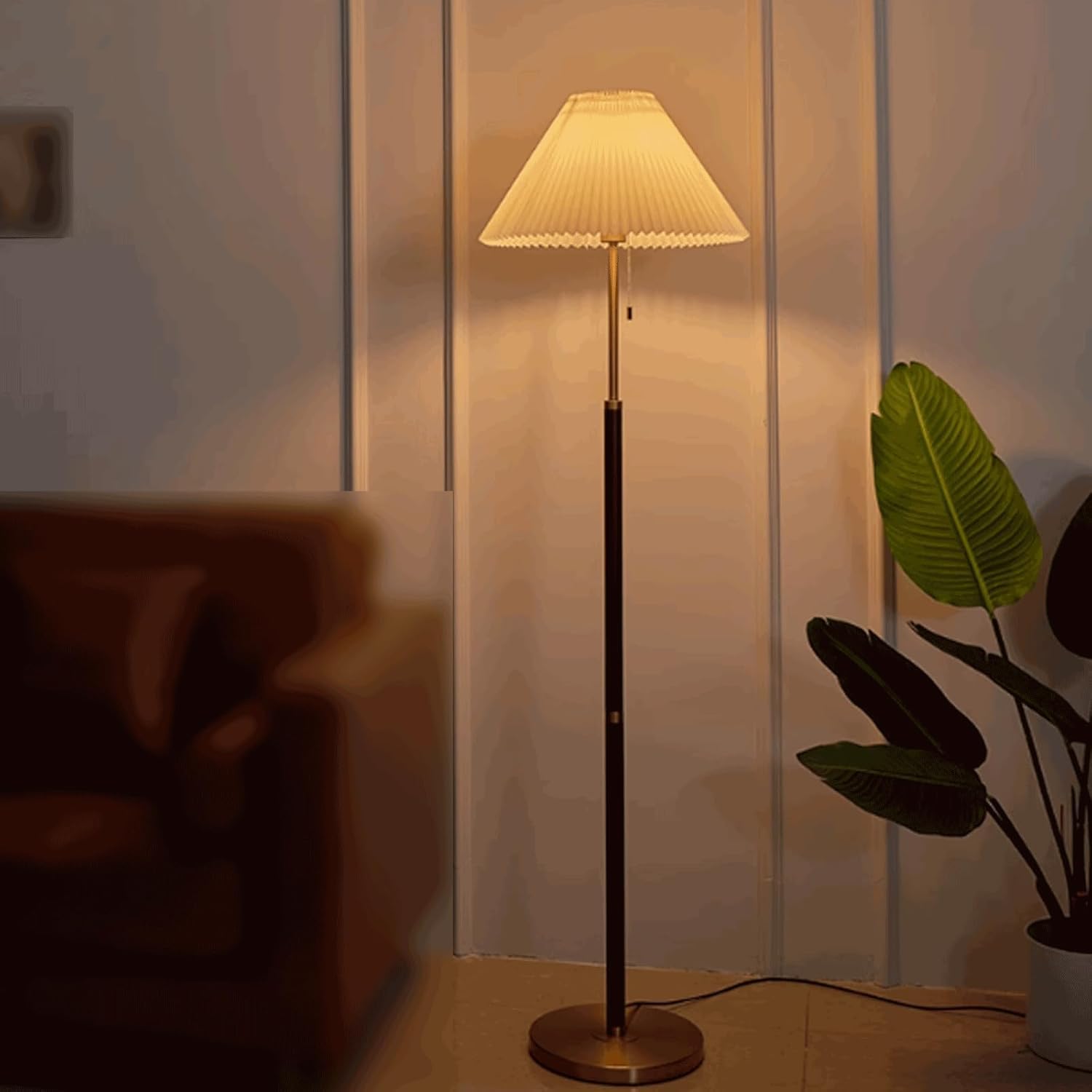 Lampa podłogowa z litego drewna, plisowany klosz, przełącznik sznurkowy, prosta lampa narożna, lampa stojąca do czytania