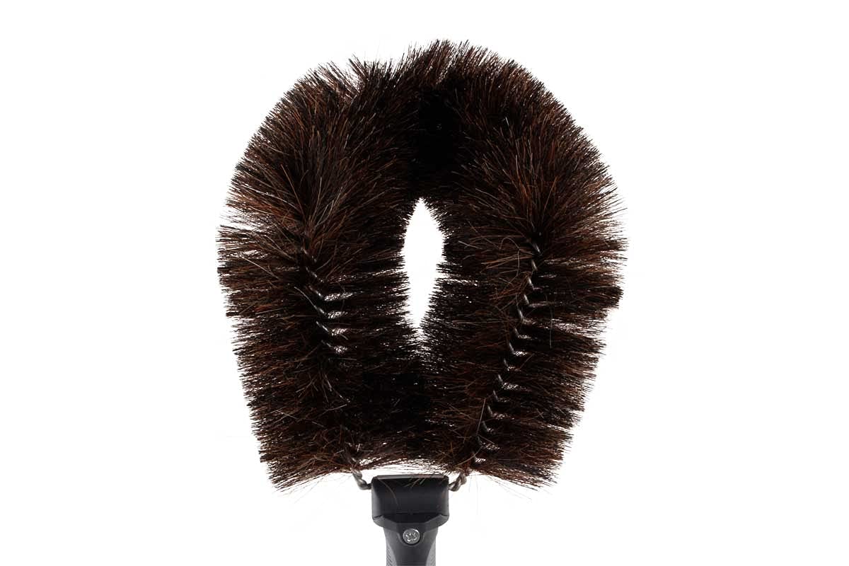 Spazzola per Ragnatele in Crine di Cavallo per Tubi e Pareti, 15 cm | Scopa curva flessibile prodotta in Germania, ideale per soffitti alti con chiusura a scatto per asta telescopica.