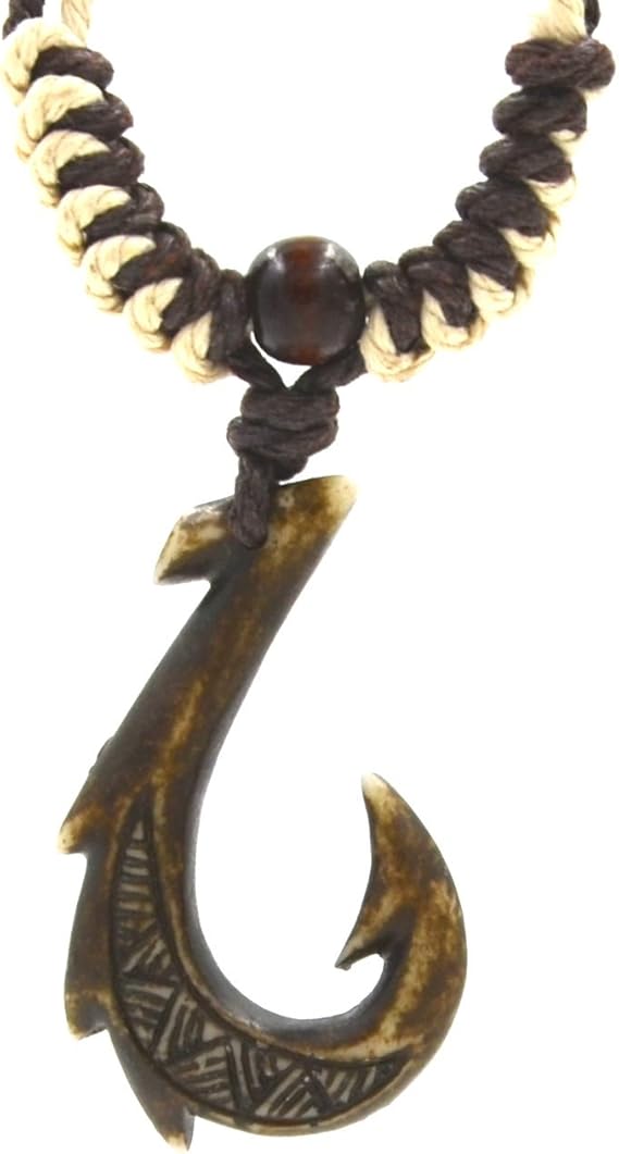 Amazon Co Jp ハワイアンジュエリー マヌマカオスタイル フィッシュフックネックレス ハワイコアウッドビーズ付き ファッション