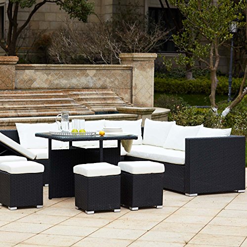 CONCEPT USINE | Salon de Jardin Encastrable Résine Tressée 10 Personnes | FIDJI Noir coussin blanc | Table Plateau Verre + 4 Poufs + Grand Canapé Assise...