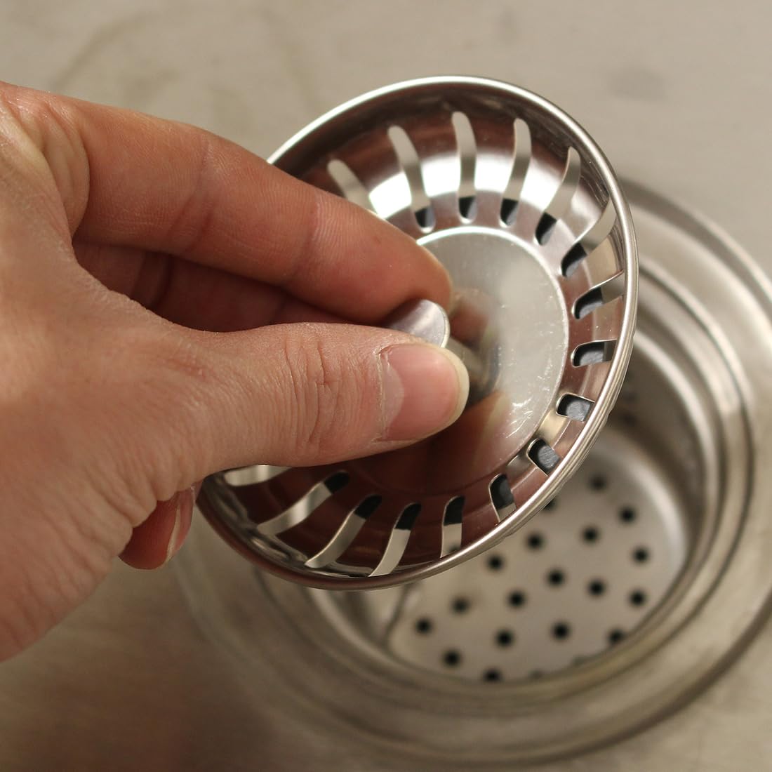 2 Tappi Per Lavello In Acciaio Inox 78mm - Filtro Scarico Cucina Con Chiusura Comoda - Foto 9