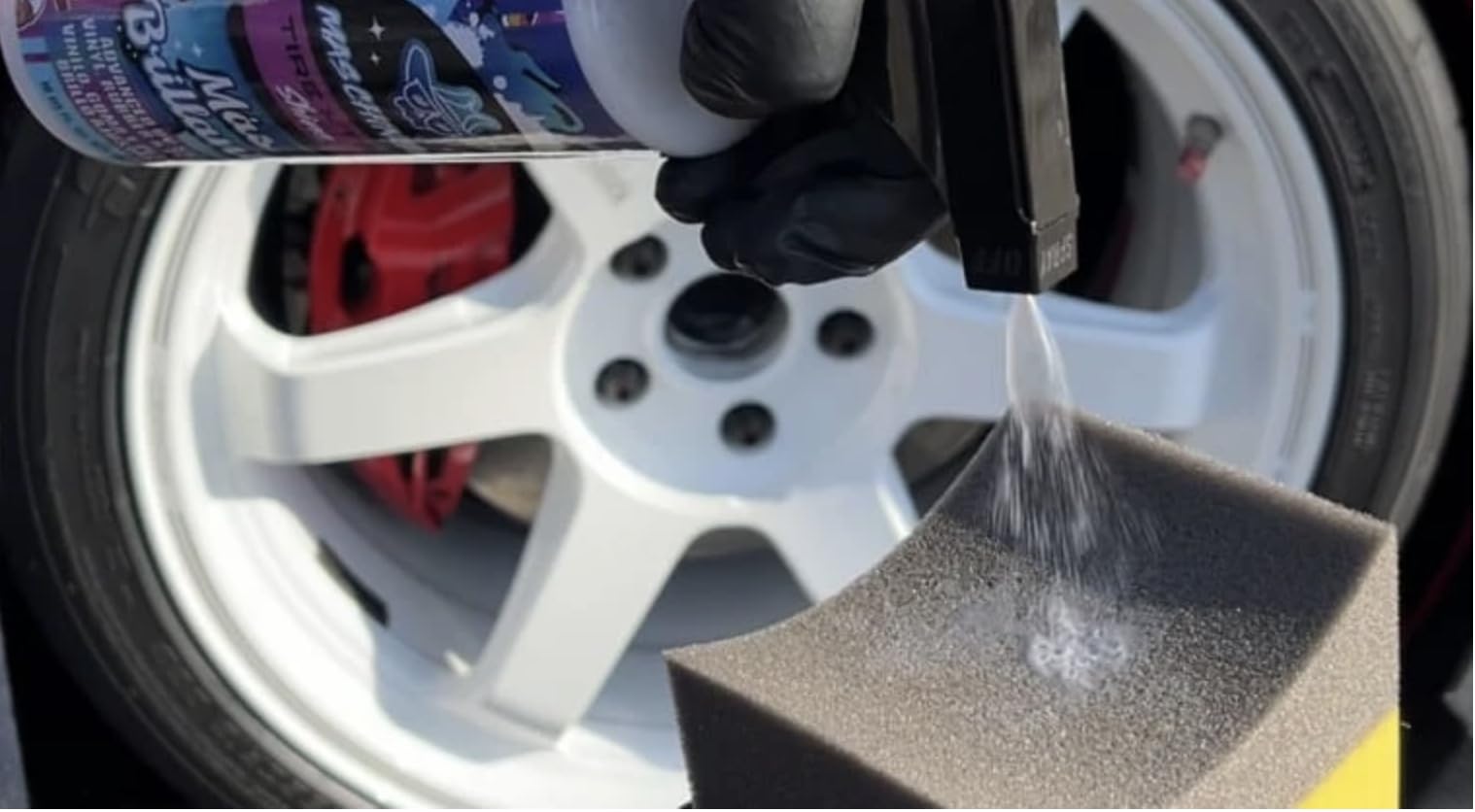 Mas Chingon Tire & Trim Shine Advanced Uv Shield Sprayable Extra Glossy Works on Vinyl Rubber & Plastic 128 fl oz (1 Gallon)