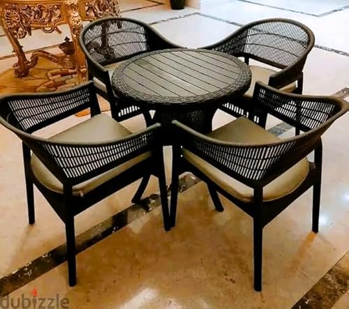 طقم من 4 كرسي وطاولة مرتفعة من أجود الخامات لون اسود