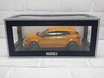 Renault 6 オレンジ 1/18スケールモデル 2台セット Renault 6 オレンジ 1/18スケールモデル 2台セット