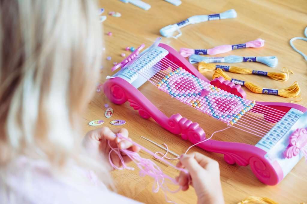 Ravensburger 23540 - Telar de perlas de Disney Princesses - Ocio creativo - Creación de joyas - a partir de 5 años