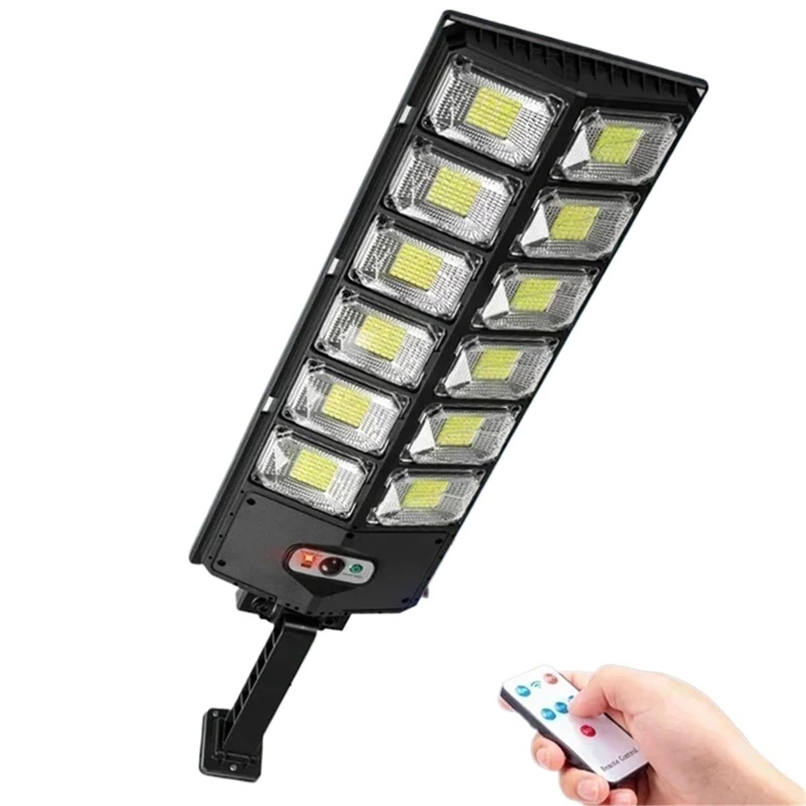 Lampe de jardin 504 LED pour illuminer vos soirées en terrasse et sécuriser l'allée
