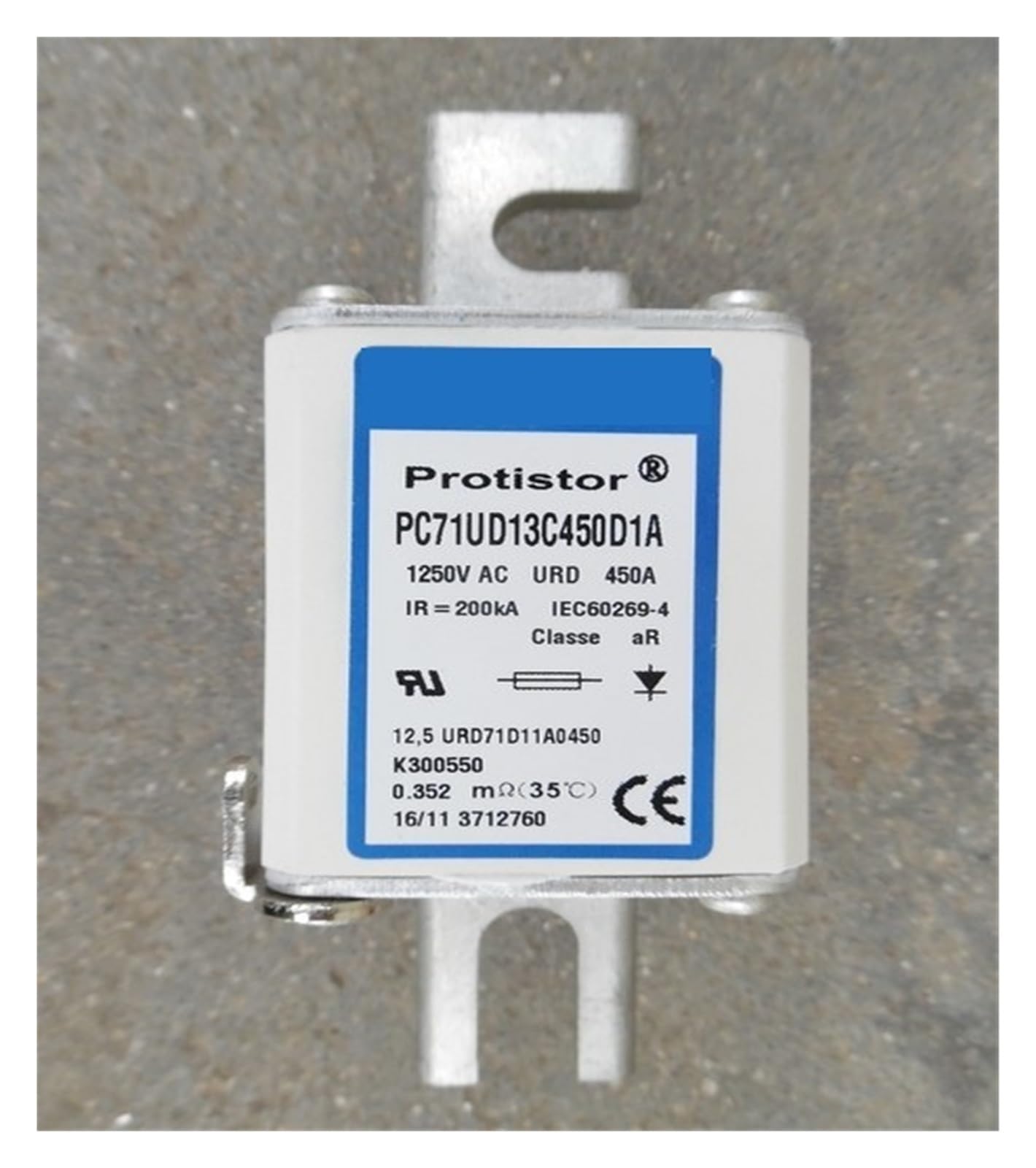 Fusibles PC71GB69V200D1A et cartouches ultra-rapides Mersen Protistor pour protection industrielle