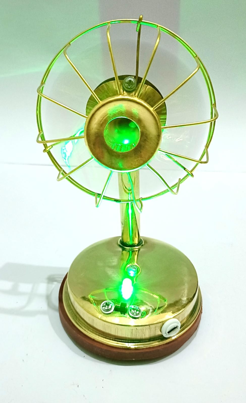 Ventilateur de table décoratif LED lumière verte style vintage métal doré