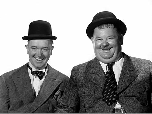 Posterazzi Stan Oliver Laurel And Hardy C. 1940S - Póster fotográfico (10 x 8) Posterazzi Stan Oliver Laurel And Hardy C. 1940S - Póster fotográfico (10 x 8)