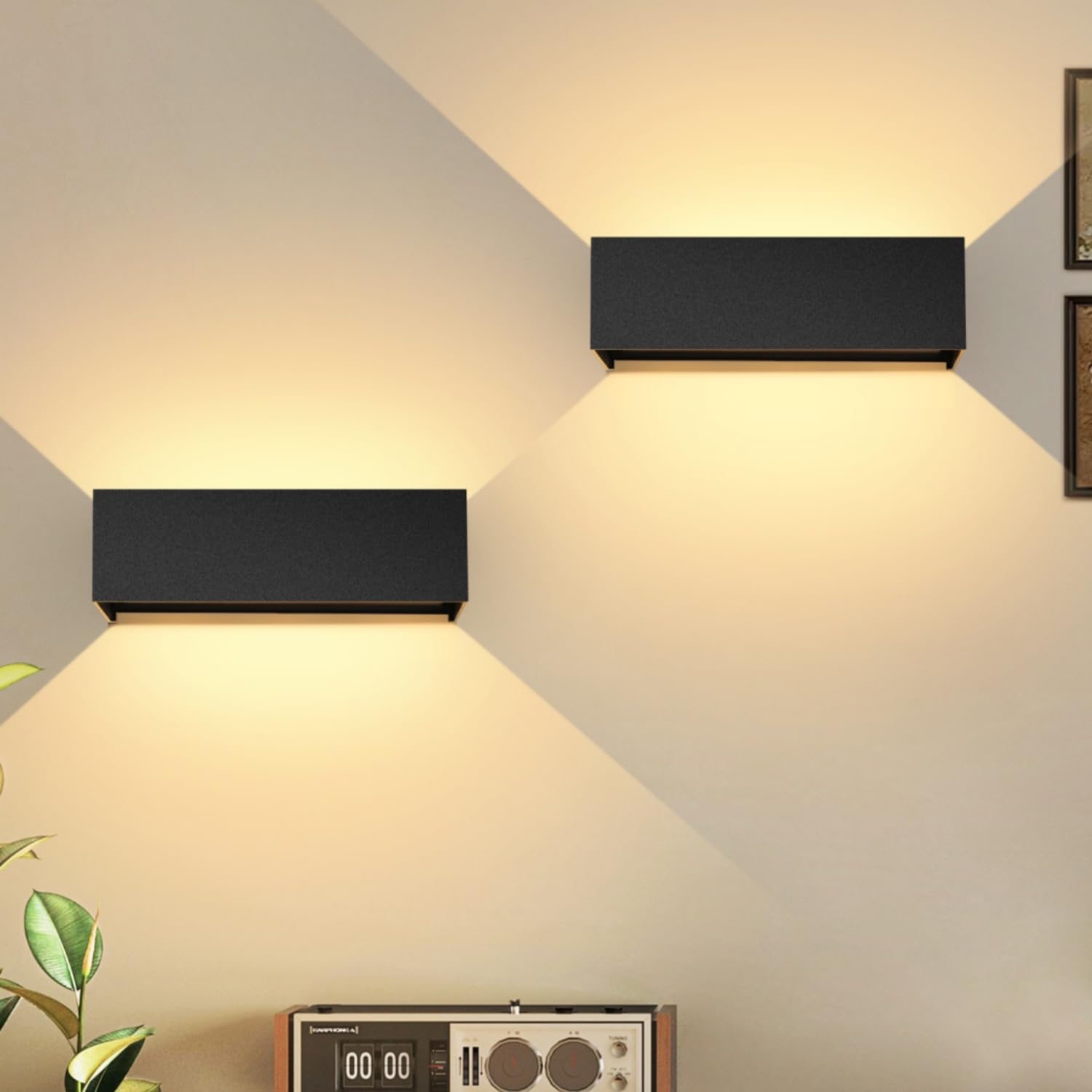 Kingwen 2 Piezas 30W LED Aplique Pared Exterior/Interior 0-120°El ángulo es ajustable Lámpara de Pared Exterior Apliques LED Exterior Blanco cálido 3000K Lámparas Para Interior ip65 Impermeable Fo