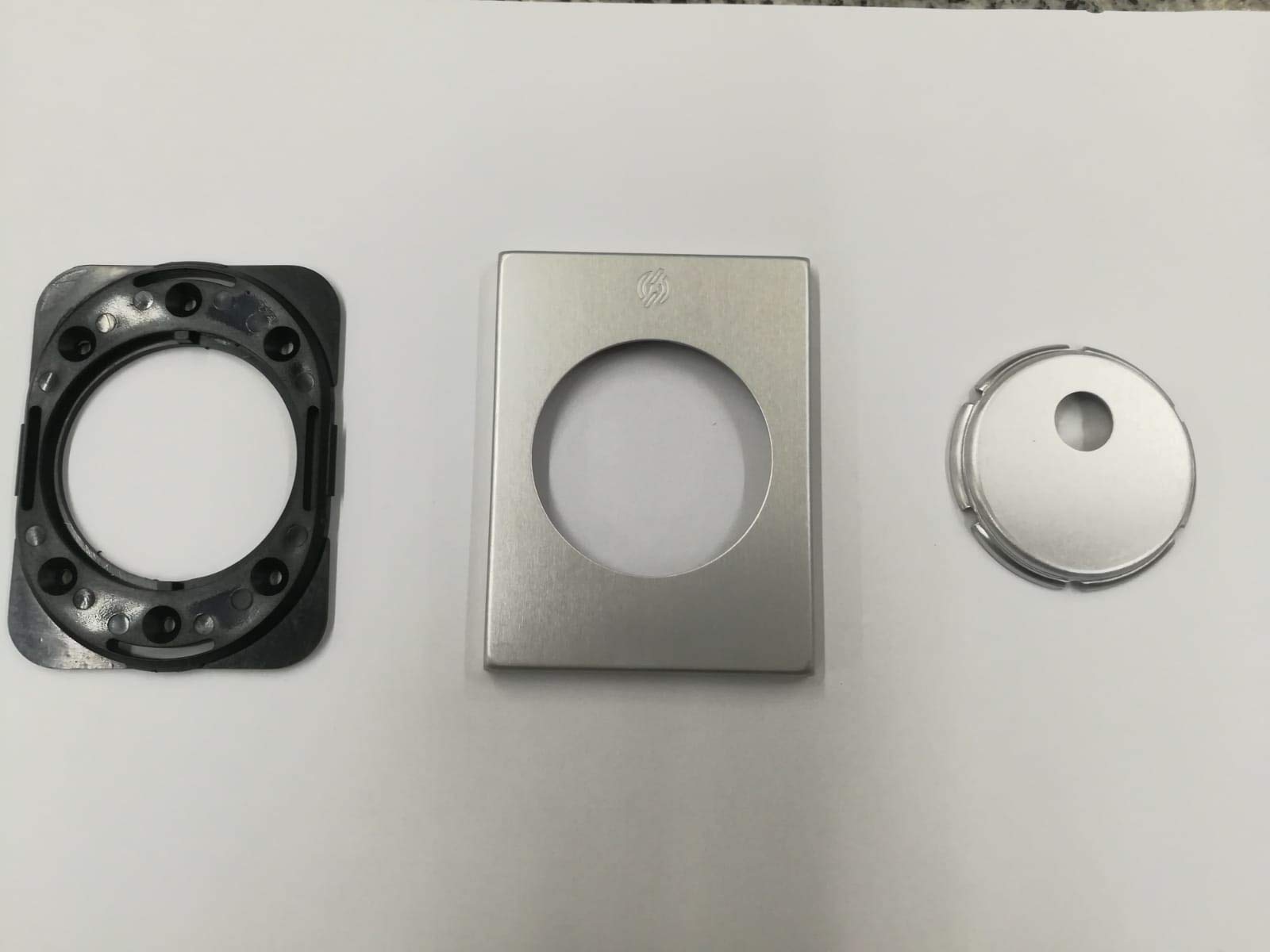 Bocchetta Rosetta Quadra Per Porta Blindata - Alluminio Bronzato F4, 82x62 Mm Con Viti - Foto 5