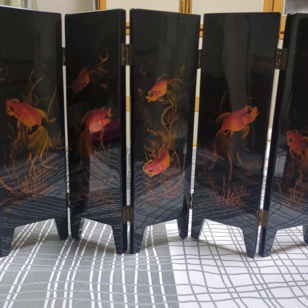 Amazon.co.jp: 螺鈿細工 卓上 屏風 韓国 漆器 金魚 人 : ホーム＆キッチン