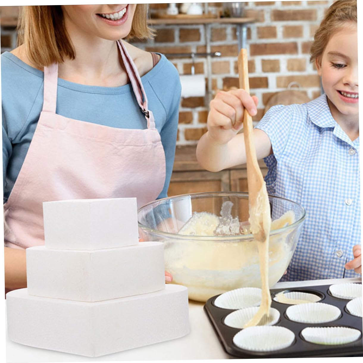 Toyvian 2 Pièces Modèle de Gâteau Cœur Mousse Décoratif et Réutilisable pour Mariage Accessoire Pâtisserie Léger et Sûr pour Entraînement et Décoration