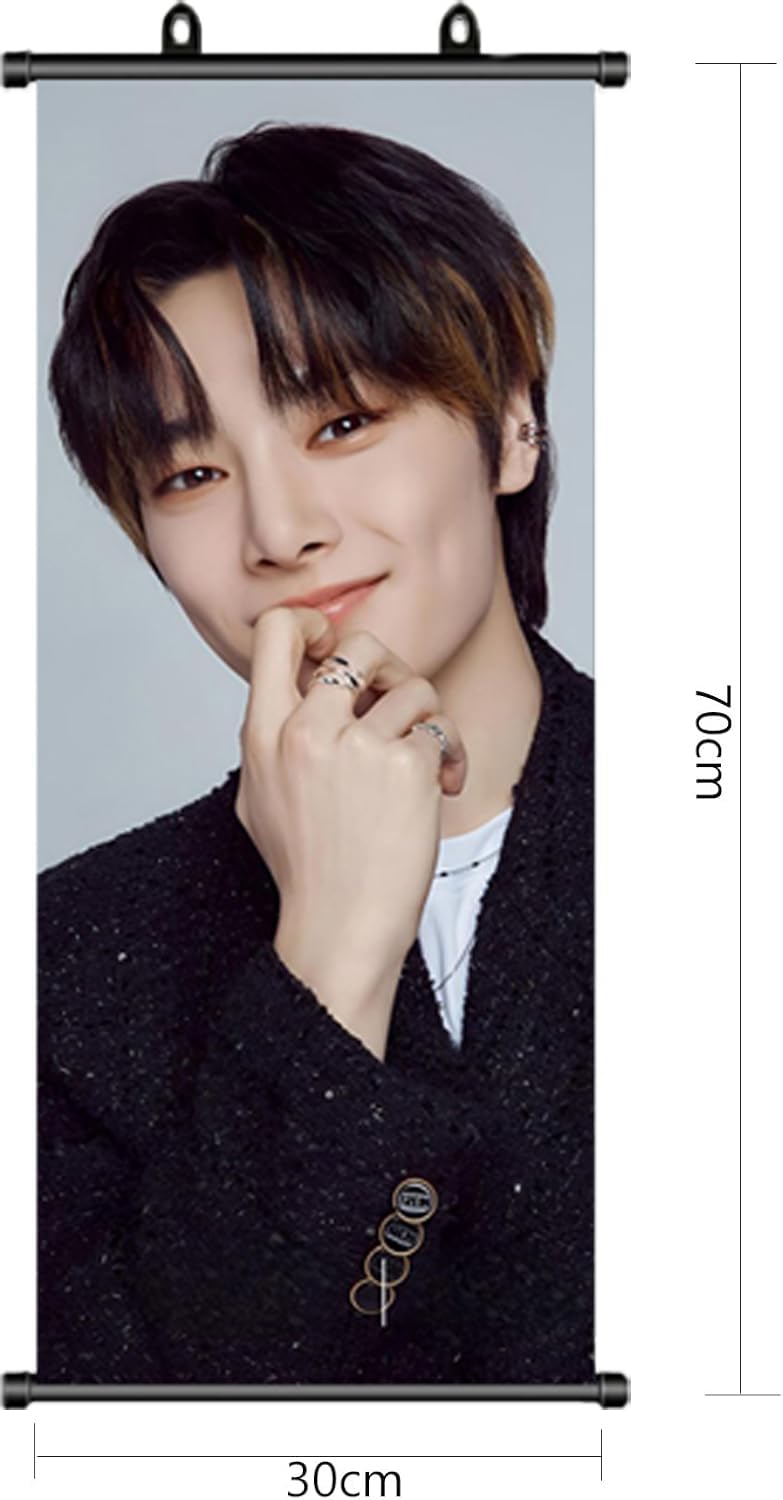 Stray Kids Stray Kids I.N - Poster arrotolabile, articolo per fan di StrayKids I.N Scroll, decorazione di compleanno, tessuto per decorazione da parete, 70 x 30 cm