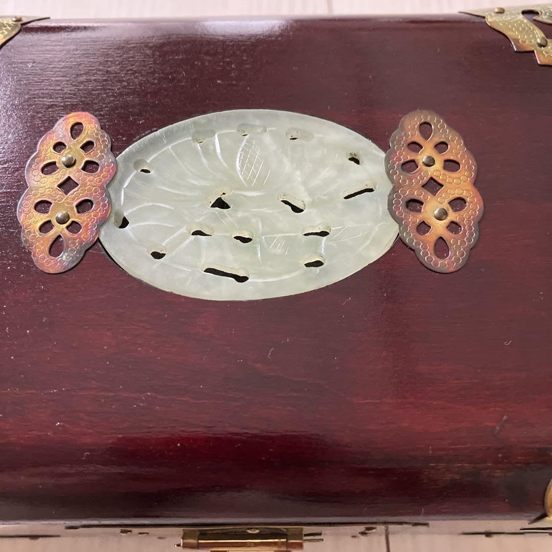 中国 白翡翠 彫刻 宝石箱 ジュエリーボックス　ビンテージ Amazon.co.jp: 中国 白翡翠 彫刻 宝石箱 ジュエリーボックス