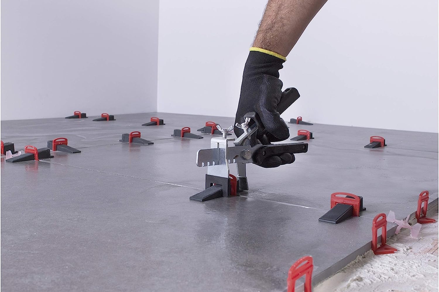 RUBI 2868 | Bridas de Nivelación para Cerámica | Brida de 3 mm para Baldosas Cerámicas de entre 6 y 15 mm | Para Formatos de 30x30 cm y Superiores | 400 unidades | BRIDA DELTA LEVEL SYSTEM