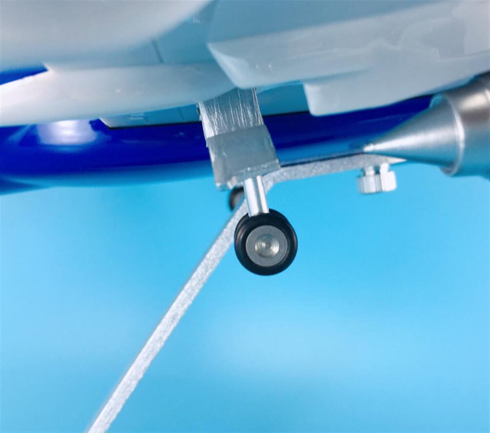 Skopiuj model samolotu 1:85 47cm z kołami i oświetleniem LED samoloty samolotowe dla Boeinga B737-800 kolekcja modeli samolotów południowo-zachodnich