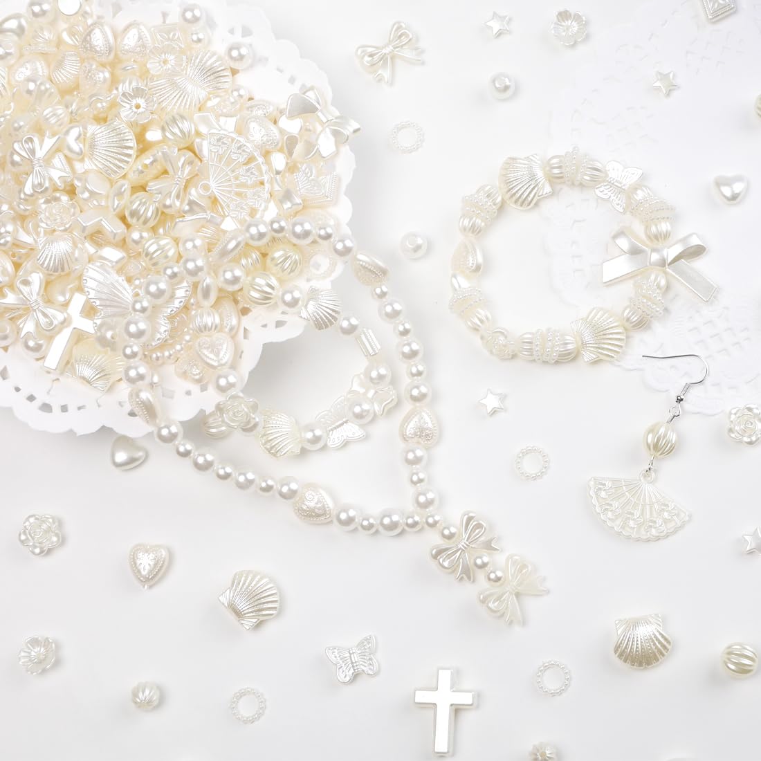 HSONAIGEE 600 Pieces ABS Imitation Pearl Beads for Bracelet Making, Assorted 20 Styls Assorted Heat Star Bowknot Flower Circle Beads for Jewelry