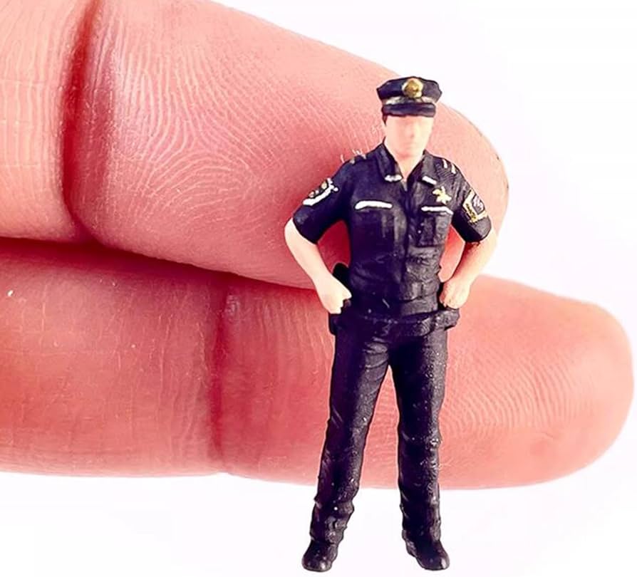 Amazon.co.jp: 3個 1/64 警官と泥棒 フィギュア モデル 手描き 置物
