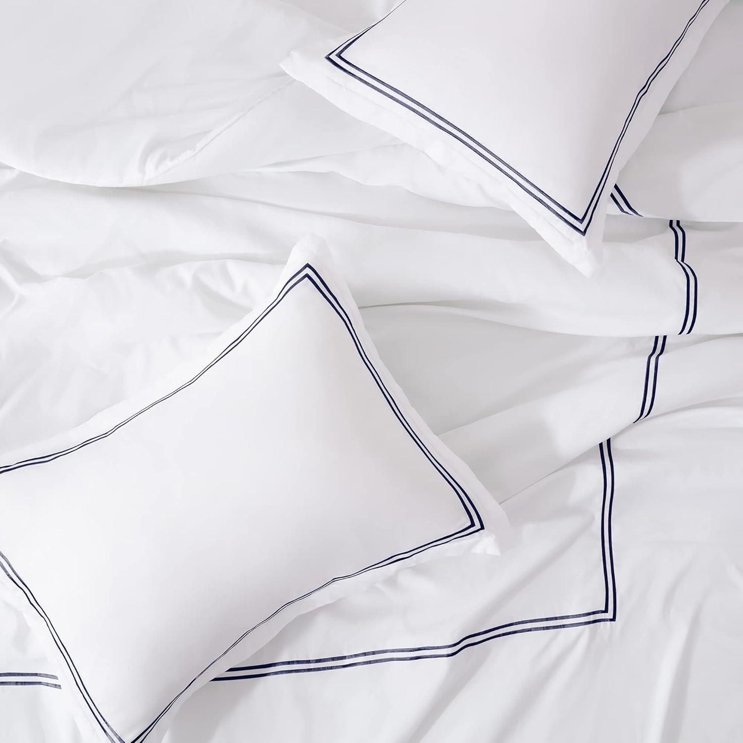 SLEEP ZONE Luxury Hotel Bedding Comforter Set 3-Piece Machine Washable, Lightweight Down Alternative Duvet Insert with Embroidered Stripes, King (106" x 95"), Navy Strips