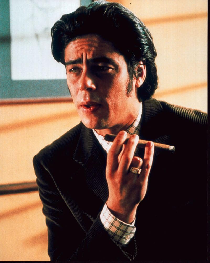 benicio del toro cigarette Amazon.com: Posterazzi Benicio Del Toro Holding Cigar In Snatch Photo Print  (8 x 10)