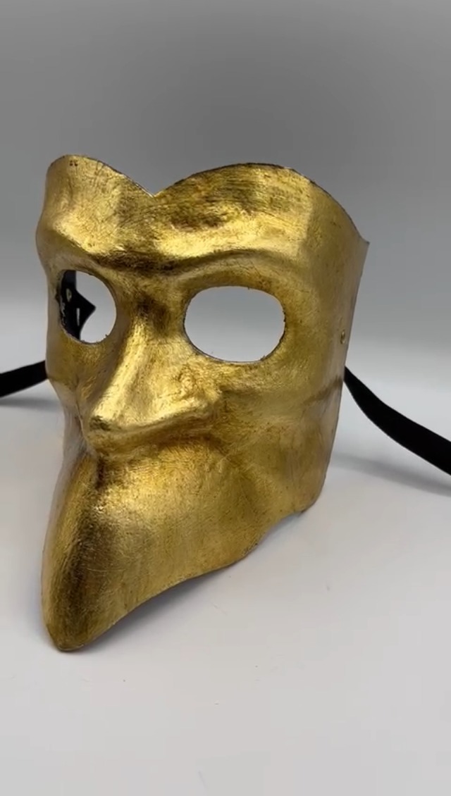 Amazon.com: Bauta mask, Venetian golden Casanova mask : Clothing